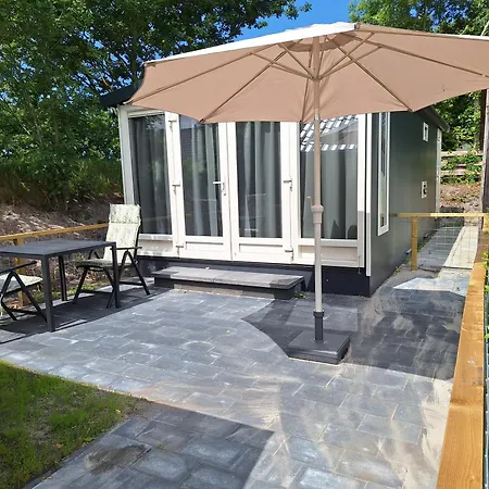 Chalet Tiny Luttikduin Nr 25