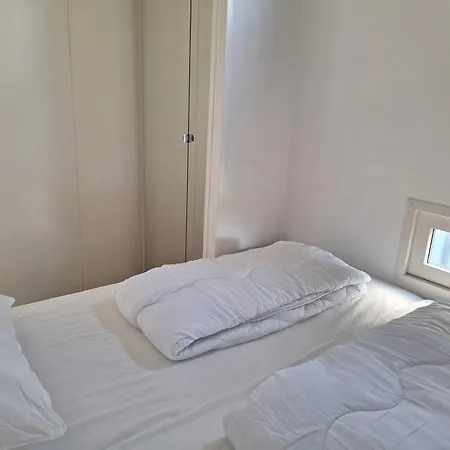 Chalet Tiny Luttikduin Nr 25 *