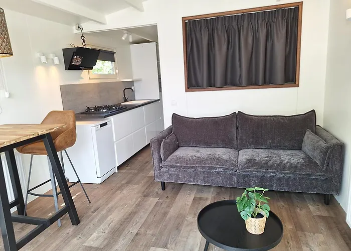 샬레 Tiny Luttikduin Nr 25 *